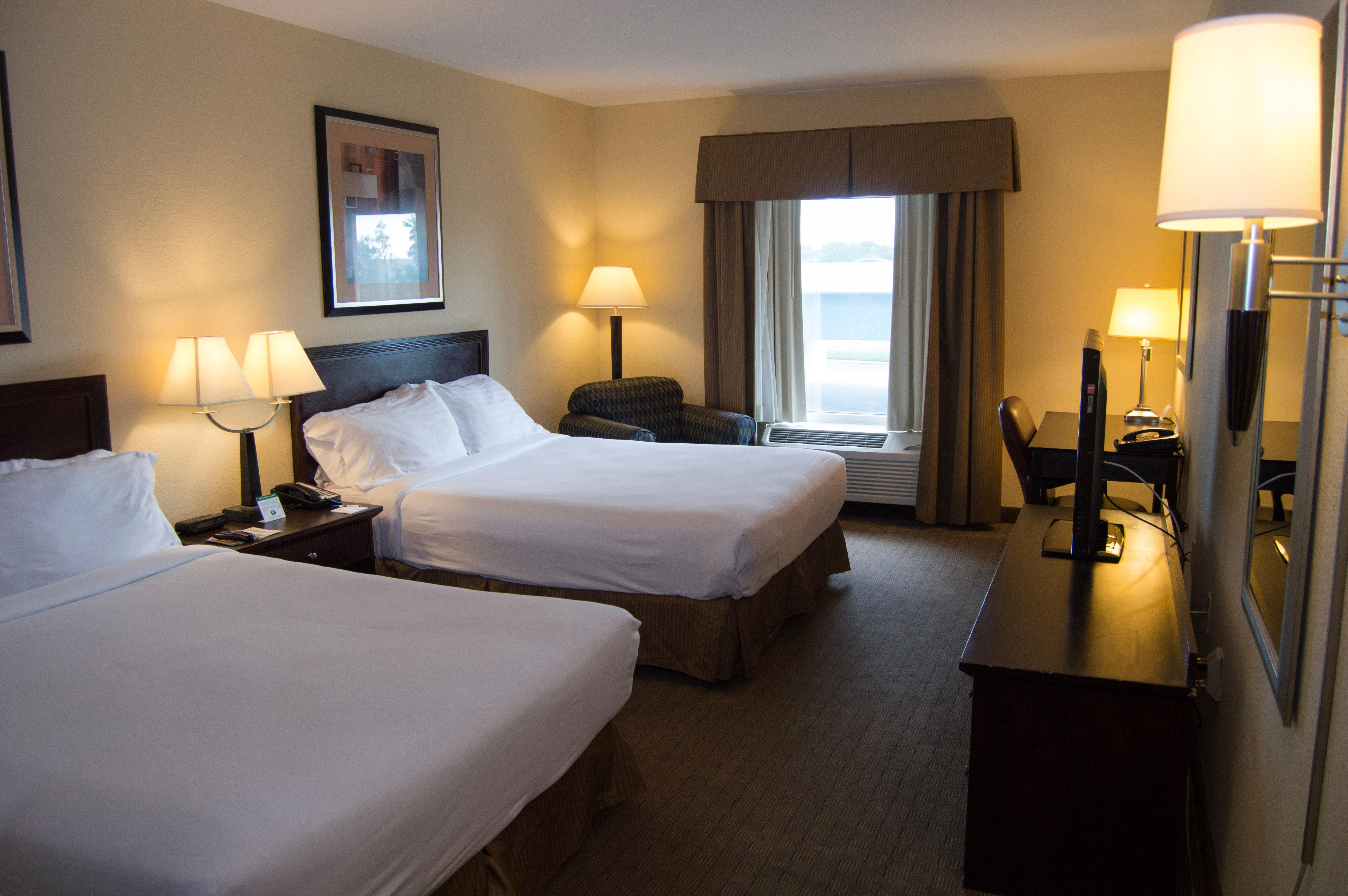 Holiday Inn Express Hotel & Suites Clearwater Us 19 North By Ihg Eksteriør billede