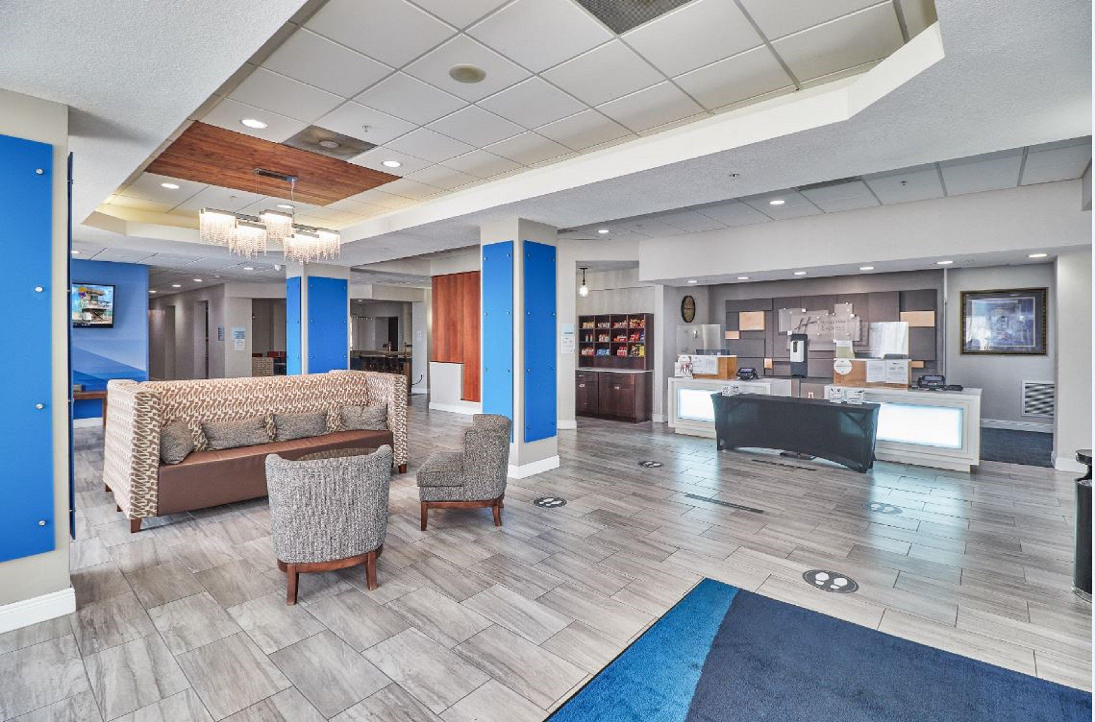 Holiday Inn Express Hotel & Suites Clearwater Us 19 North By Ihg Eksteriør billede
