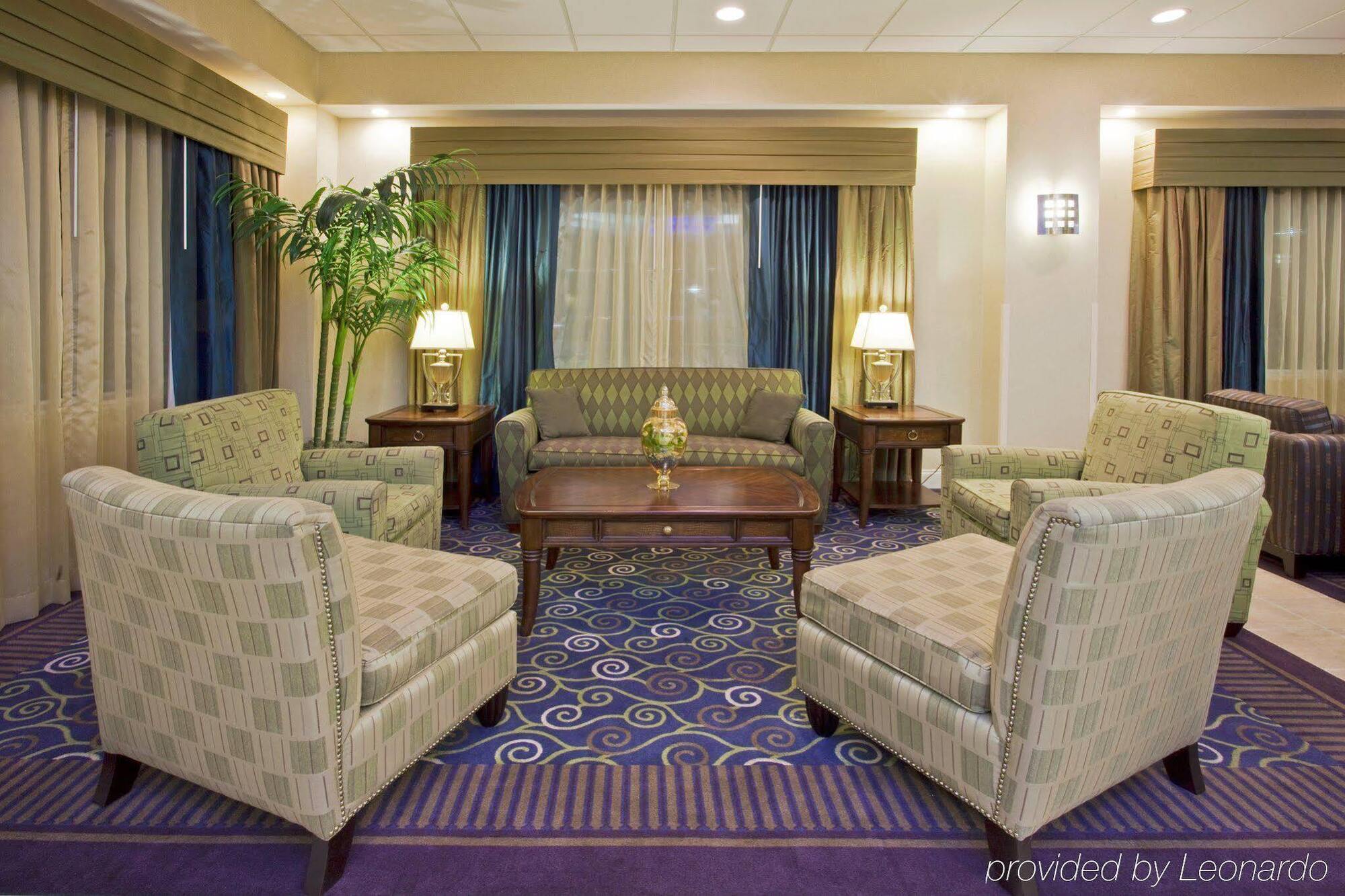 Holiday Inn Express Hotel & Suites Clearwater Us 19 North, An Ihg Hotel Eksteriør billede